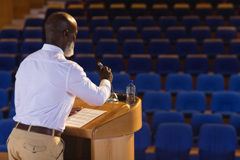 Motivational Speakers – What Every Person Should Look At