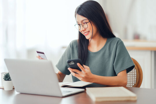 Advantages Of Easy Credit Shopping