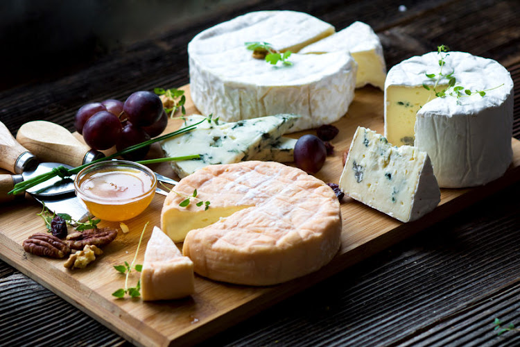 Details On Cheese Hampers