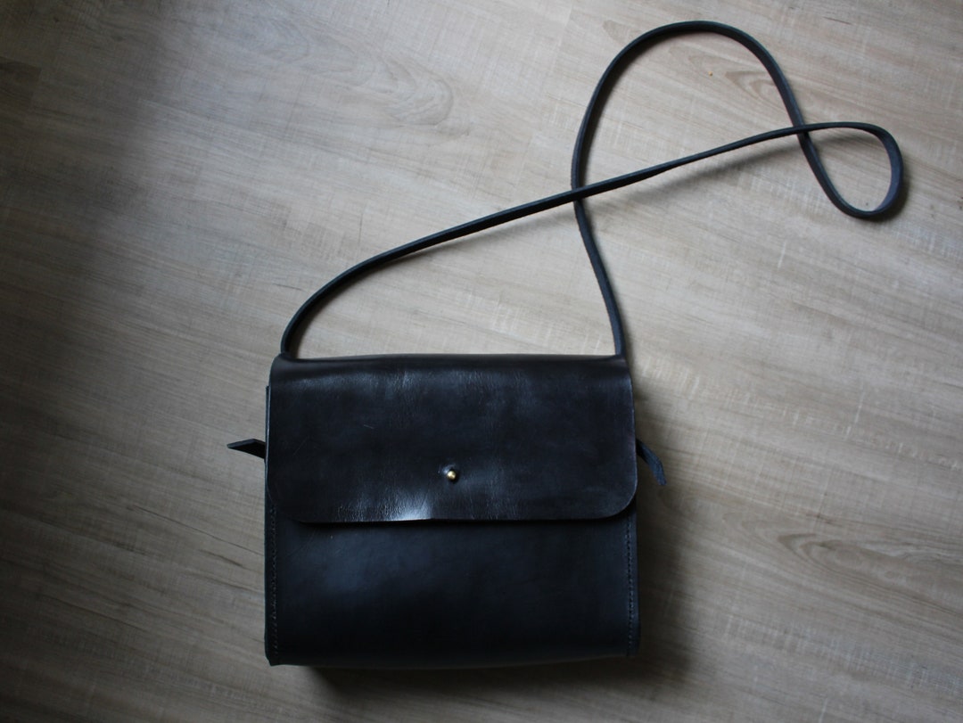 Advantages Of Crossbody Wallet